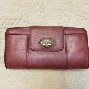 FOSSIL leather Burgundy Snap Closure 4 X 8 Wallet
